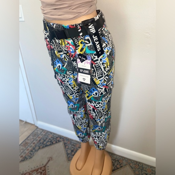 NWT VIP JEAN FASHION COLLECTION URBAN GRAFFITI STYLE SIZE 9/29 - Picture 1 of 9